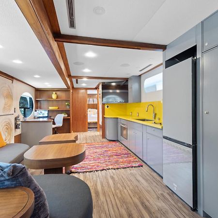 7744 Ranch Glamping Resort Austin Ruang foto