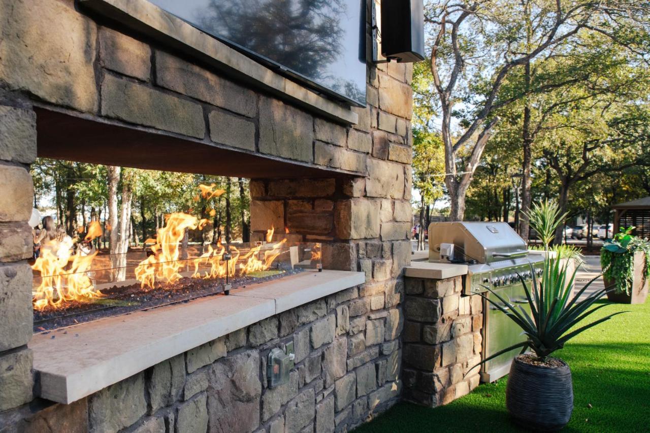 7744 Ranch Glamping Resort Austin Bagian luar foto