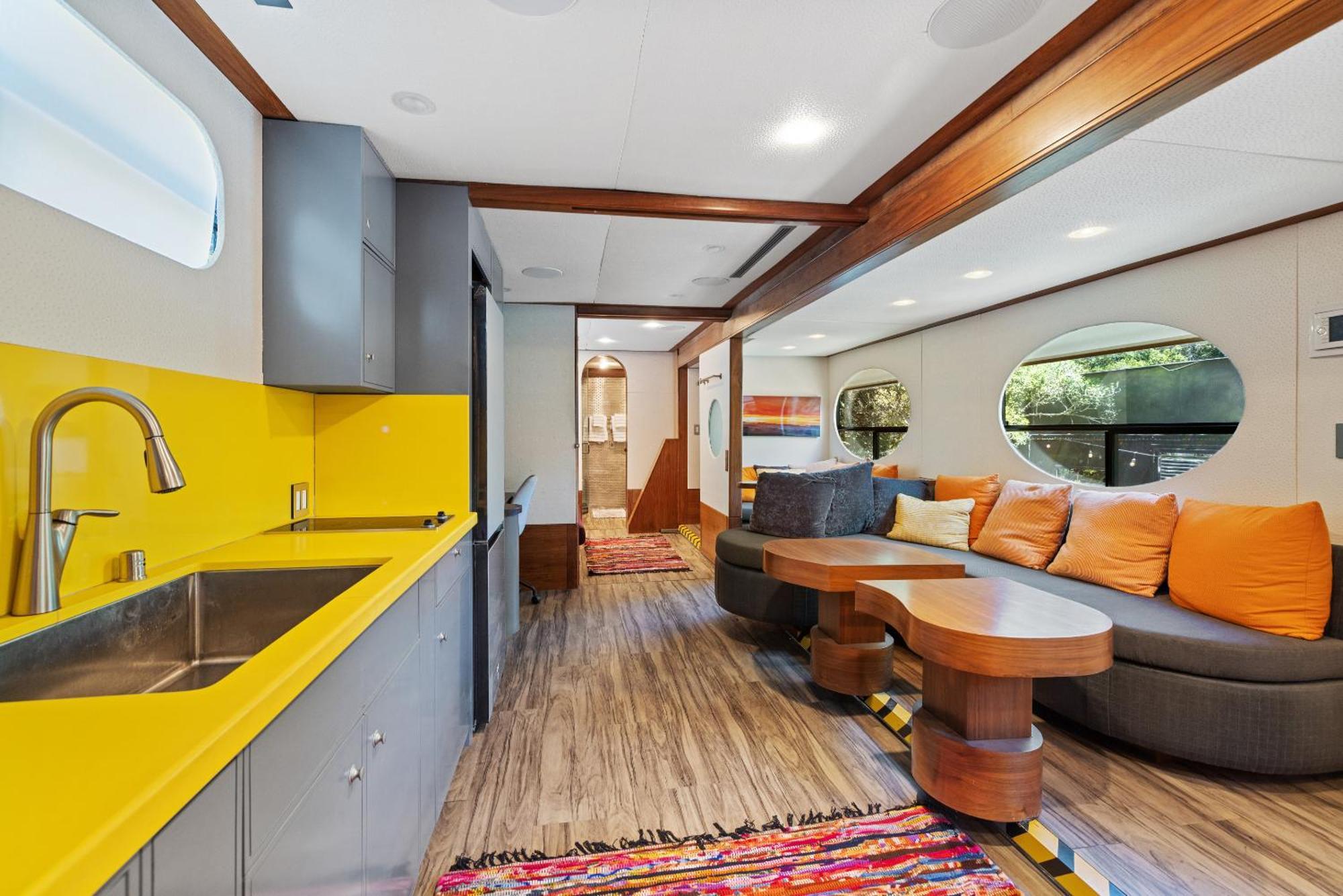 7744 Ranch Glamping Resort Austin Ruang foto
