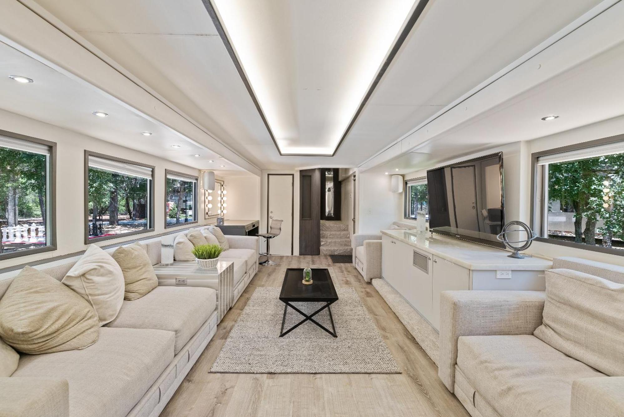 7744 Ranch Glamping Resort Austin Ruang foto