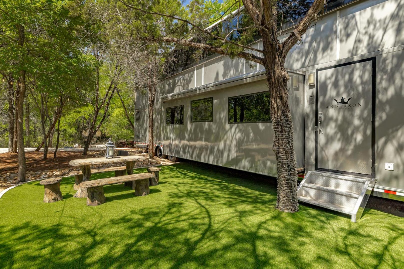7744 Ranch Glamping Resort Austin Ruang foto